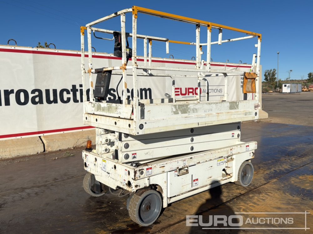 2014 Haulotte Compact 10 - Scherenbühne: das Bild 1 2014 Haulotte Compact 10 - Scherenbühne: das Bild 1