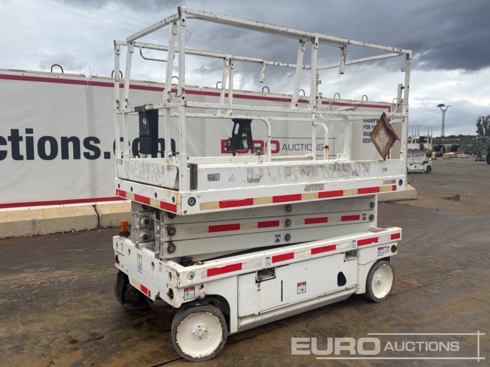 2014 Haulotte Compact 10 - Scherenbühne: das Bild 1 2014 Haulotte Compact 10 - Scherenbühne: das Bild 1