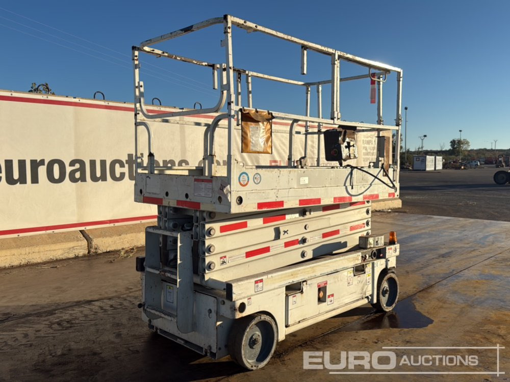 2014 Haulotte Compact 12 - Scherenbühne: das Bild 5 2014 Haulotte Compact 12 - Scherenbühne: das Bild 5