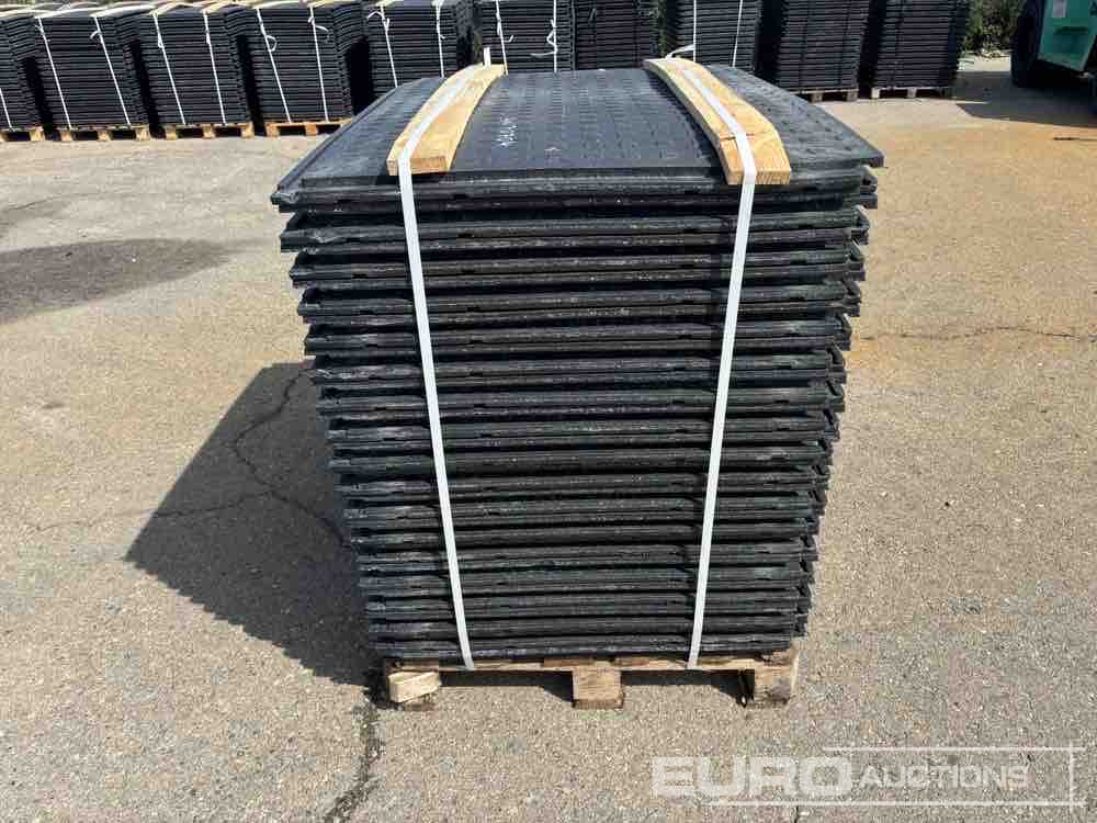 Pallet of Plastic Connectable Road Plates, 1200x800x28mm, 22kg per Plate (35 of) - Baugeräte: das Bild 4 Pallet of Plastic Connectable Road Plates, 1200x800x28mm, 22kg per Plate (35 of) - Baugeräte: das Bild 4
