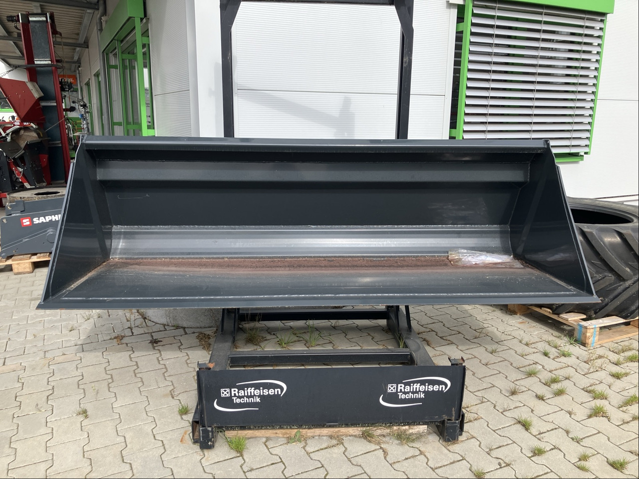 Alö Stoll Schaufel 2,60m - Frontlader für Traktor: das Bild 3 Alö Stoll Schaufel 2,60m - Frontlader für Traktor: das Bild 3