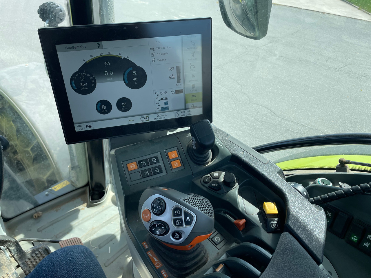 Claas Arion 660 C-matic - Traktor: das Bild 4 Claas Arion 660 C-matic - Traktor: das Bild 4