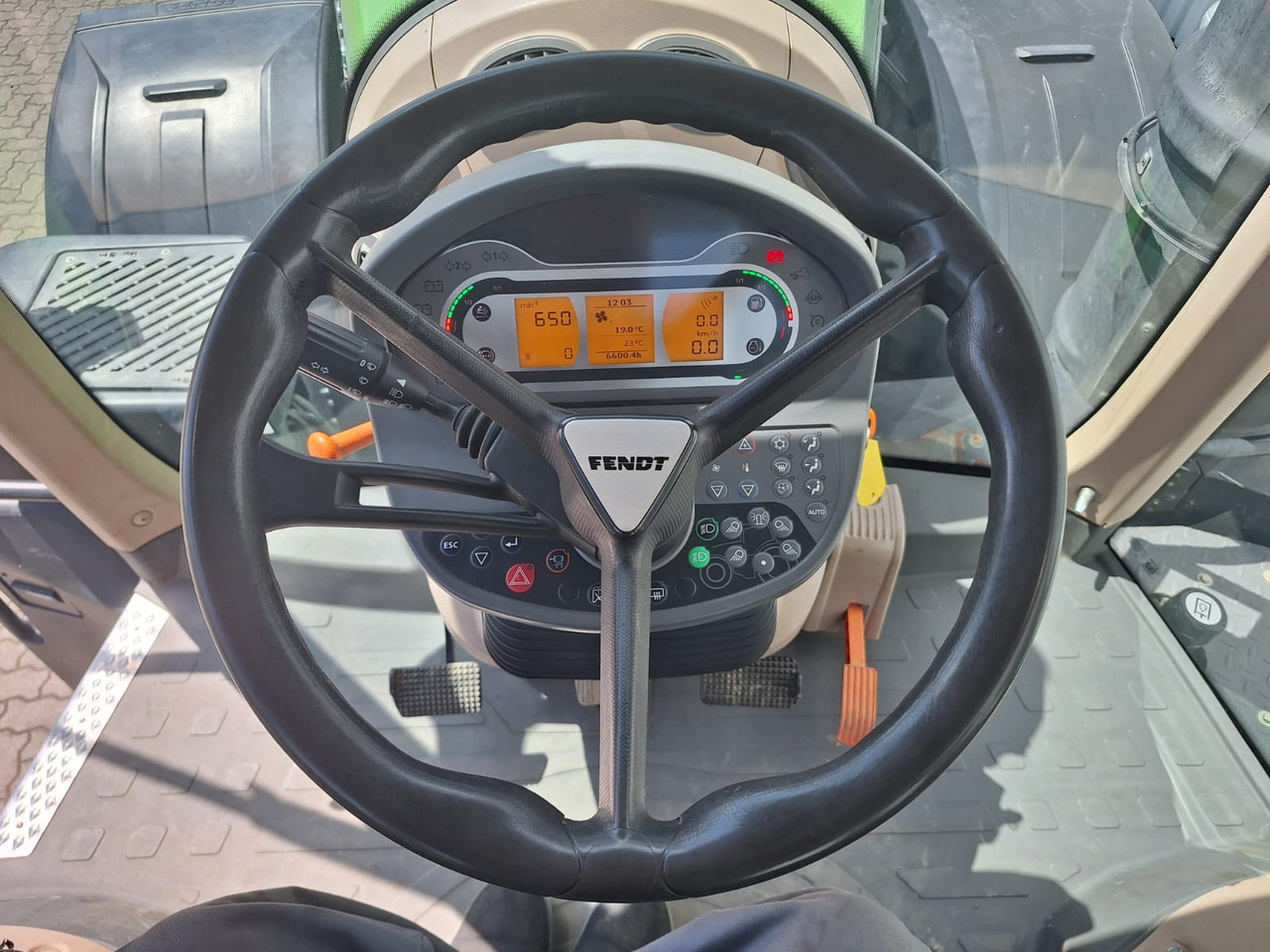 Fendt 1042 Vario S4 ProfiPlus - Traktor: das Bild 3 Fendt 1042 Vario S4 ProfiPlus - Traktor: das Bild 3