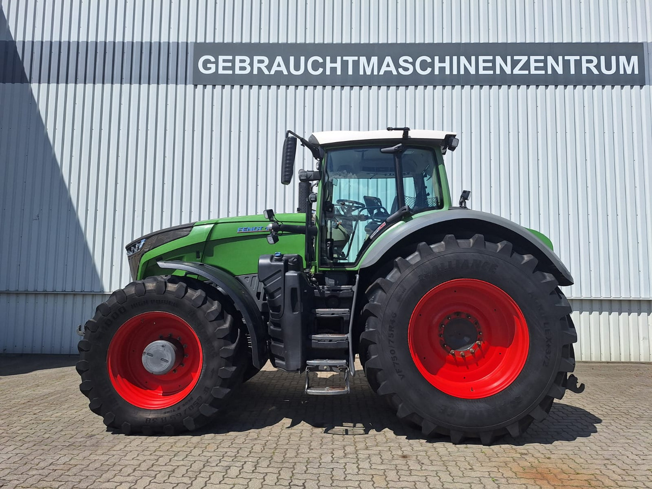 Fendt 1042 Vario S4 ProfiPlus - Traktor: das Bild 1 Fendt 1042 Vario S4 ProfiPlus - Traktor: das Bild 1