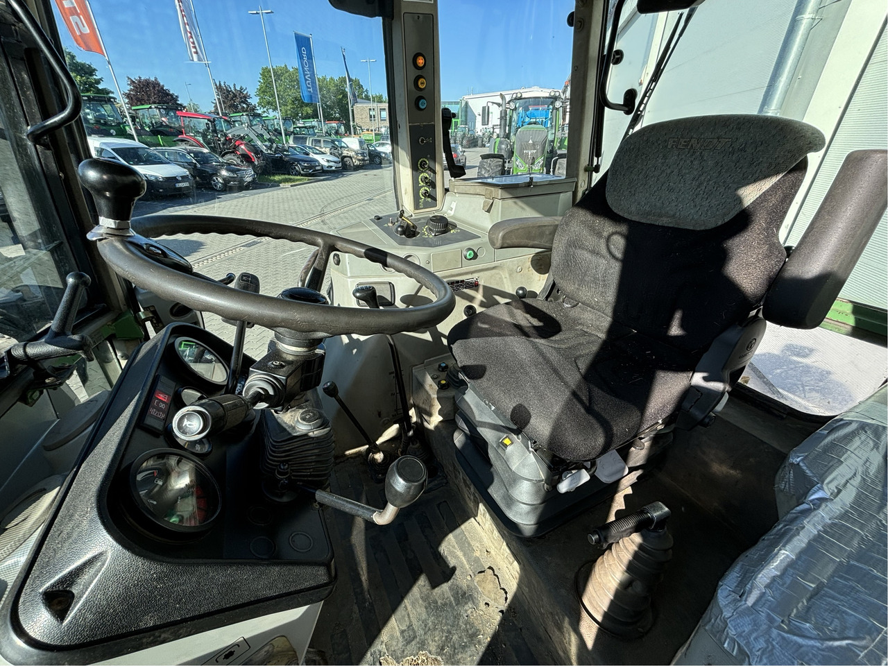 Fendt 309 C - Traktor: das Bild 2 Fendt 309 C - Traktor: das Bild 2