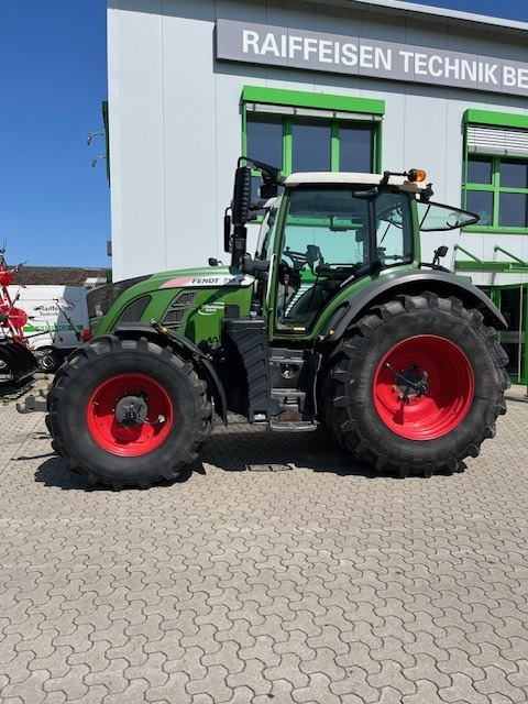Fendt 718 V S4 - Traktor: das Bild 1 Fendt 718 V S4 - Traktor: das Bild 1