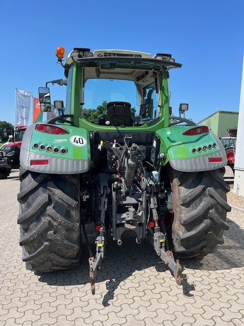 Fendt 718 V S4 - Traktor: das Bild 3 Fendt 718 V S4 - Traktor: das Bild 3