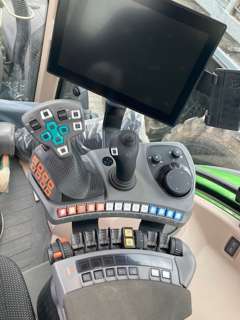 Fendt 718 Vario Gen6 Profi Setting2 - Traktor: das Bild 3 Fendt 718 Vario Gen6 Profi Setting2 - Traktor: das Bild 3