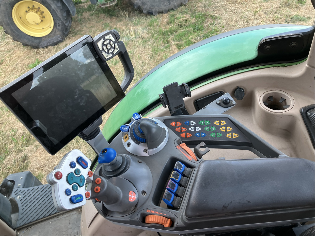 Fendt 724 Vario S4 - Traktor: das Bild 3 Fendt 724 Vario S4 - Traktor: das Bild 3