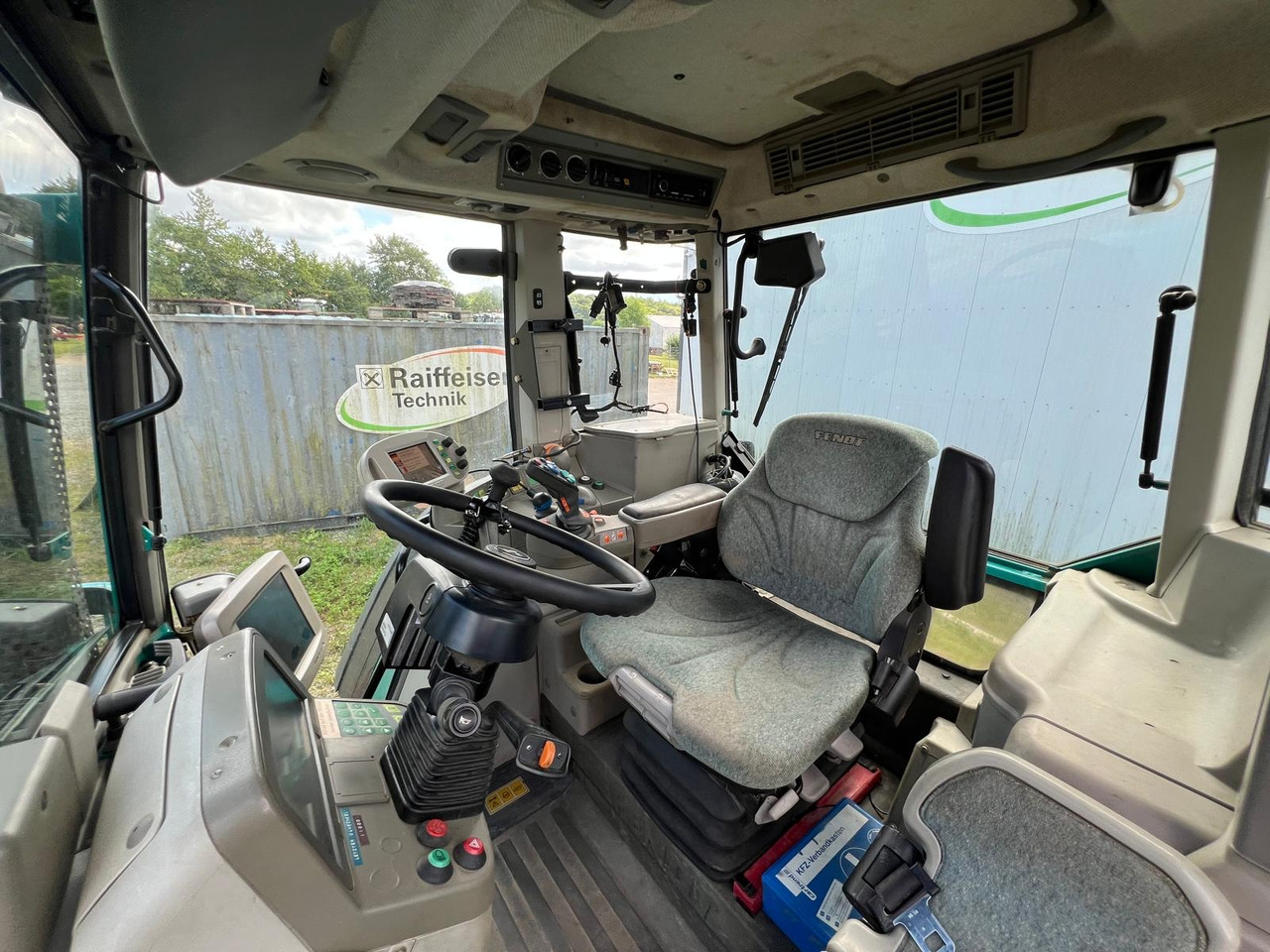 Fendt 818 Vario - Traktor: das Bild 2 Fendt 818 Vario - Traktor: das Bild 2