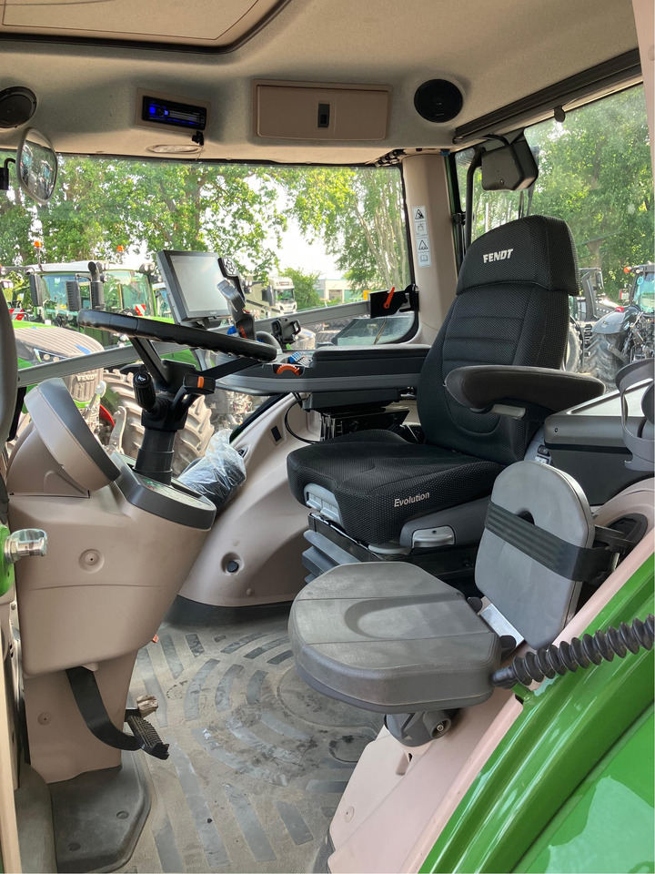 Fendt 826 Vario S4 Profi Plus RTK - Traktor: das Bild 3 Fendt 826 Vario S4 Profi Plus RTK - Traktor: das Bild 3