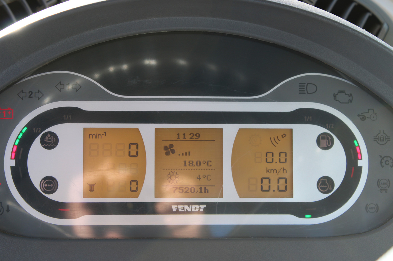 Fendt 828 Vario S4 Profi - Traktor: das Bild 2 Fendt 828 Vario S4 Profi - Traktor: das Bild 2