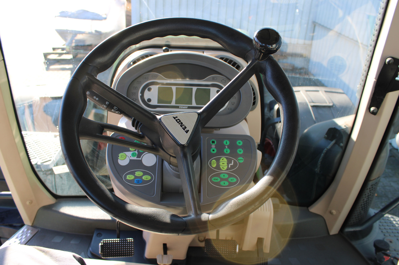 Fendt 828 Vario S4 Profi - Traktor: das Bild 4 Fendt 828 Vario S4 Profi - Traktor: das Bild 4