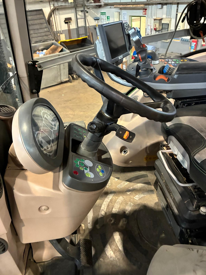 Fendt 828 Vario SCR ProfiPlus - Traktor: das Bild 3 Fendt 828 Vario SCR ProfiPlus - Traktor: das Bild 3