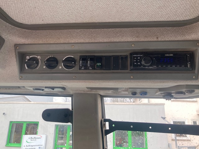 Fendt Favorit 714 Vario - Traktor: das Bild 2 Fendt Favorit 714 Vario - Traktor: das Bild 2