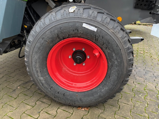 Fendt Rotana 130 F - 25 Messer - - Grünlandtechnik: das Bild 3 Fendt Rotana 130 F - 25 Messer - - Grünlandtechnik: das Bild 3