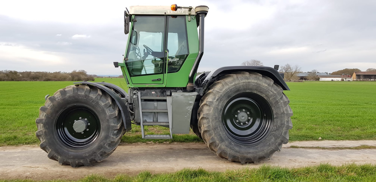 Fendt Xylon 520 - Traktor: das Bild 5 Fendt Xylon 520 - Traktor: das Bild 5