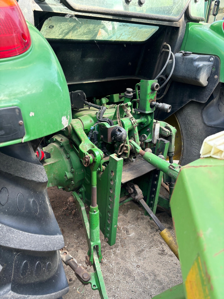 John Deere 5075 E - Traktor: das Bild 4 John Deere 5075 E - Traktor: das Bild 4