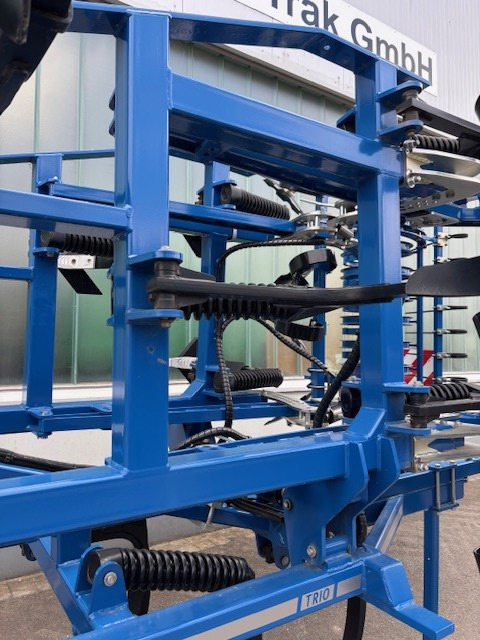 Köckerling Trio 400 mit Steinsicherung - Grubber: das Bild 4 Köckerling Trio 400 mit Steinsicherung - Grubber: das Bild 4