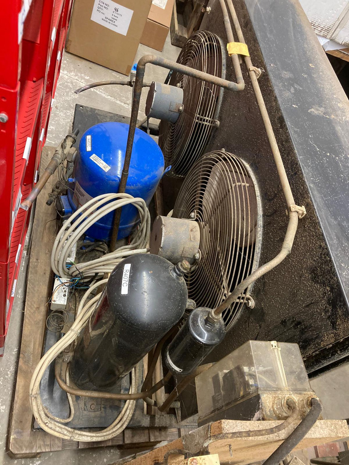 Kühltank 3000 L - Fütterungstechnik: das Bild 2 Kühltank 3000 L - Fütterungstechnik: das Bild 2