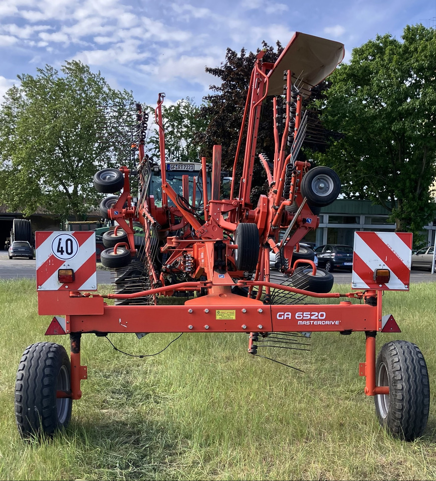 Kuhn 6520 - Heuwender/ Wenderechen: das Bild 5 Kuhn 6520 - Heuwender/ Wenderechen: das Bild 5