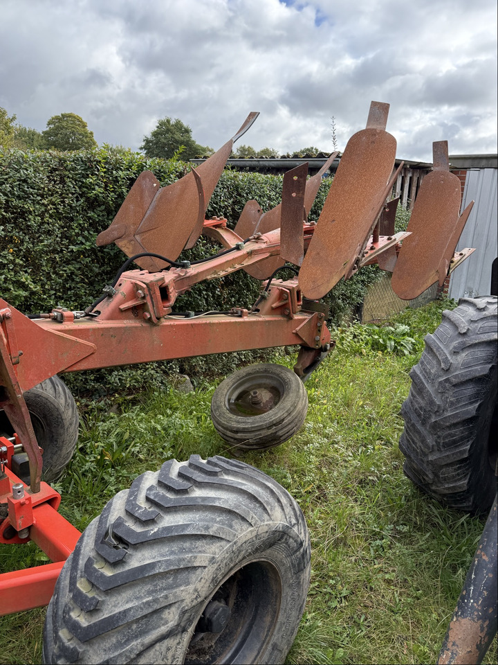 Kuhn Volldrehpflug - Pflug: das Bild 4 Kuhn Volldrehpflug - Pflug: das Bild 4