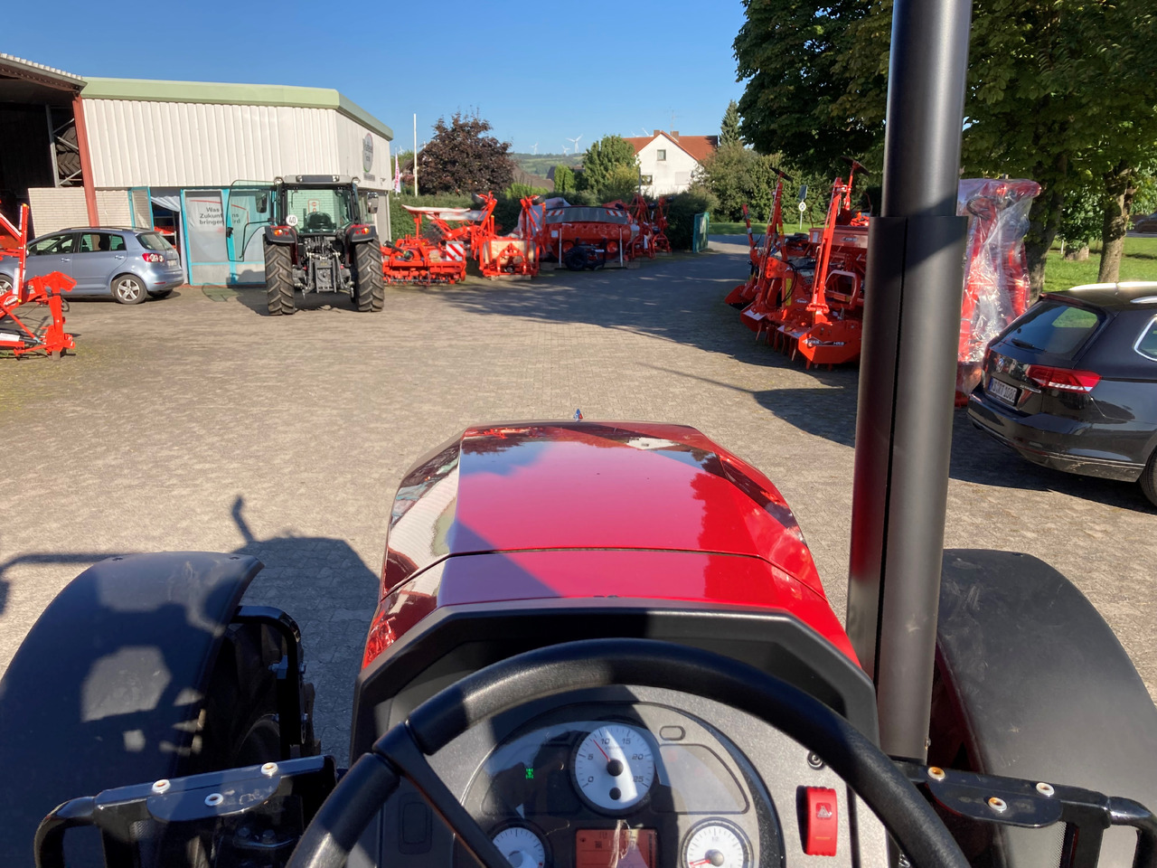 Massey Ferguson 4708 M Plattform Essential - Traktor: das Bild 4 Massey Ferguson 4708 M Plattform Essential - Traktor: das Bild 4