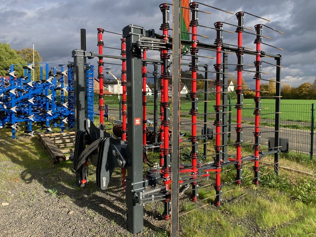 Saphir ClearStar 600 Strohstriegel - Egge: das Bild 1 Saphir ClearStar 600 Strohstriegel - Egge: das Bild 1