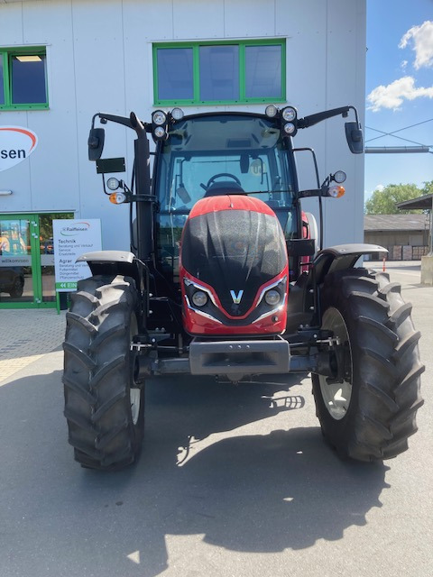 Valtra A105 MH4 - Traktor: das Bild 4 Valtra A105 MH4 - Traktor: das Bild 4