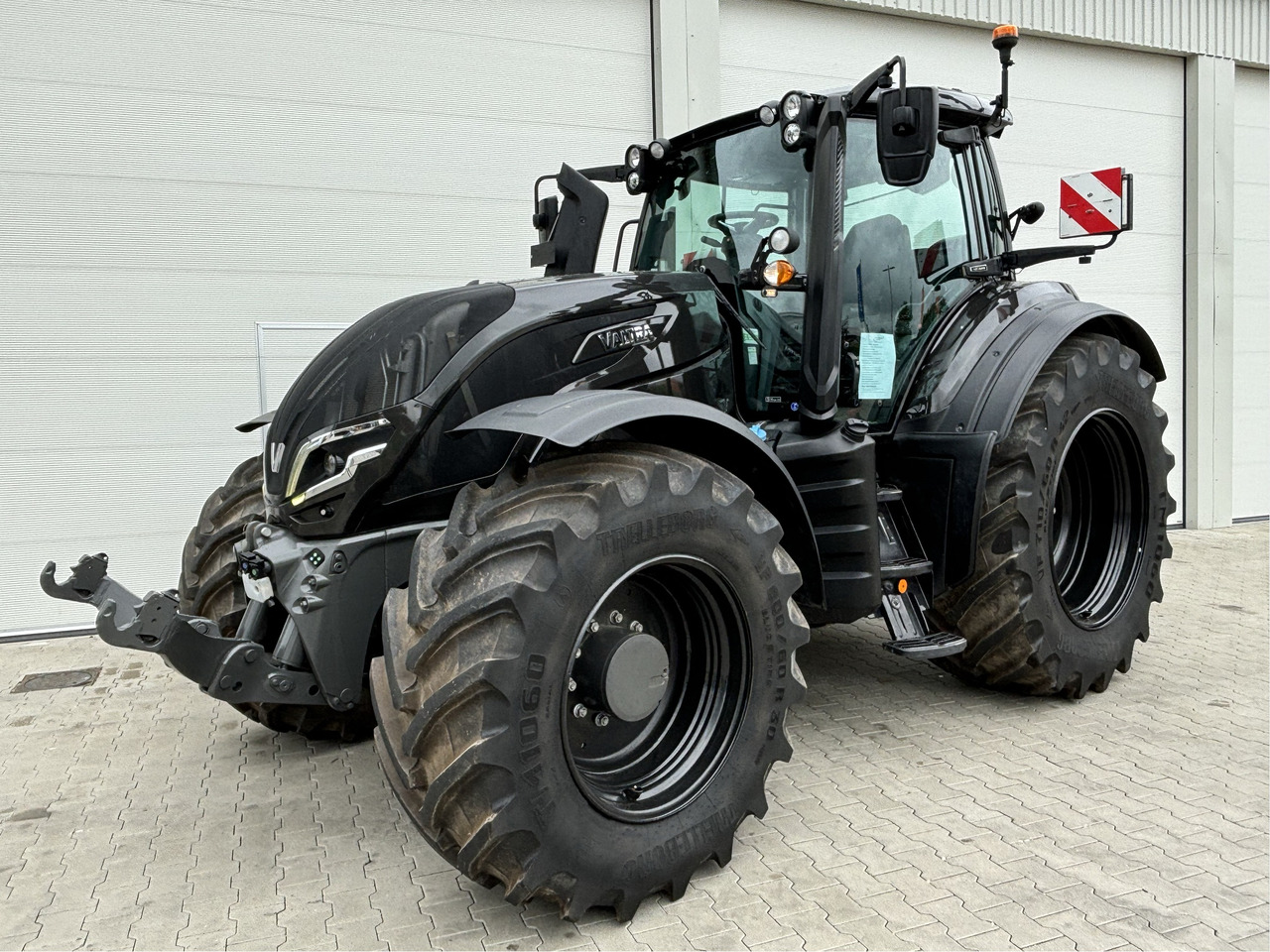 Valtra T 255 Active - Traktor: das Bild 1 Valtra T 255 Active - Traktor: das Bild 1