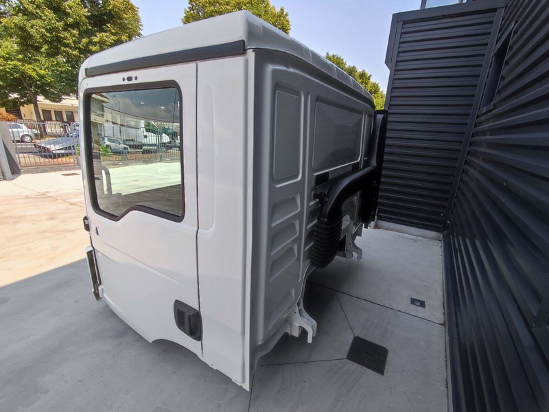 MAN TGL TGM - Fahrerhaus und Interieur für LKW: das Bild 2 MAN TGL TGM - Fahrerhaus und Interieur für LKW: das Bild 2