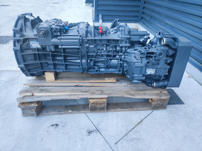 ZF 16S 2220 2221 2223 2225 TD - Getriebe für LKW: das Bild 1 ZF 16S 2220 2221 2223 2225 TD - Getriebe für LKW: das Bild 1