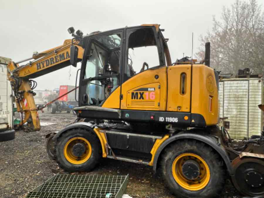 HYDREMA CONSTRUCTION EXCAVATOR MX16 RAIL - Mobilbagger: das Bild 2 HYDREMA CONSTRUCTION EXCAVATOR MX16 RAIL - Mobilbagger: das Bild 2