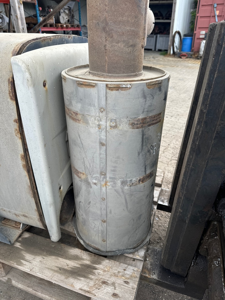 MAN EXHAUST 82.15101-0049 - Schalldämpfer für LKW: das Bild 1 MAN EXHAUST 82.15101-0049 - Schalldämpfer für LKW: das Bild 1