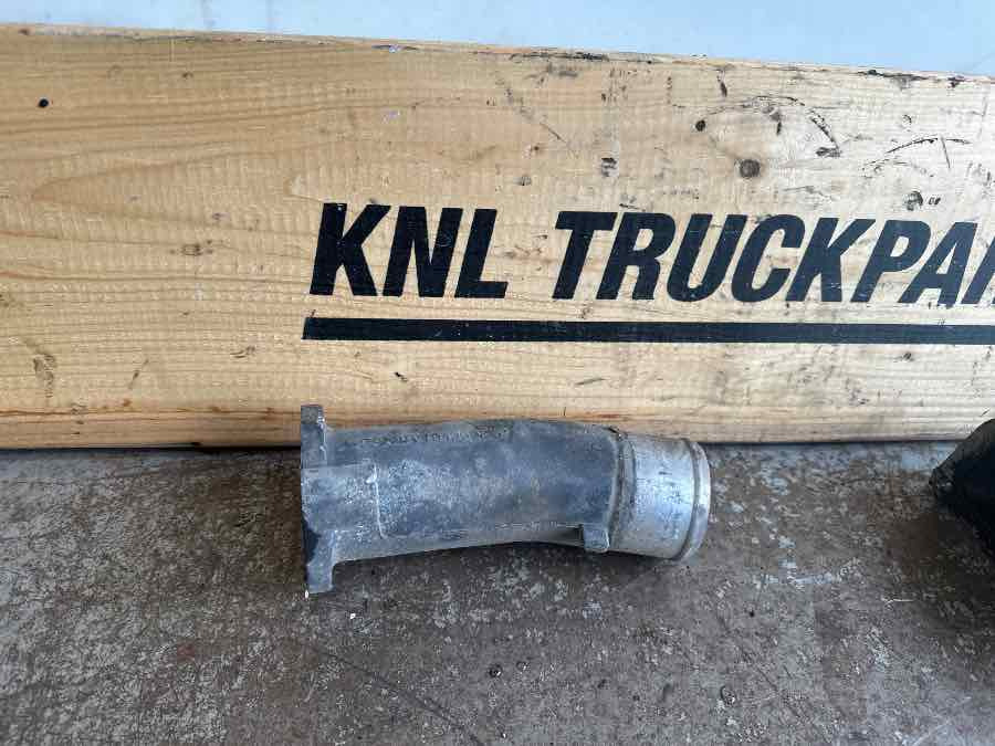 SCANIA FLANGE PIPE 1943692 - Luftansaugsystem für LKW: das Bild 1 SCANIA FLANGE PIPE 1943692 - Luftansaugsystem für LKW: das Bild 1