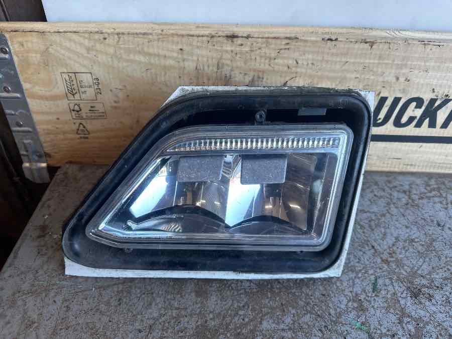 SCANIA SPOT LAMP 2535366 - Lichter/ Leuchten für LKW: das Bild 1 SCANIA SPOT LAMP 2535366 - Lichter/ Leuchten für LKW: das Bild 1