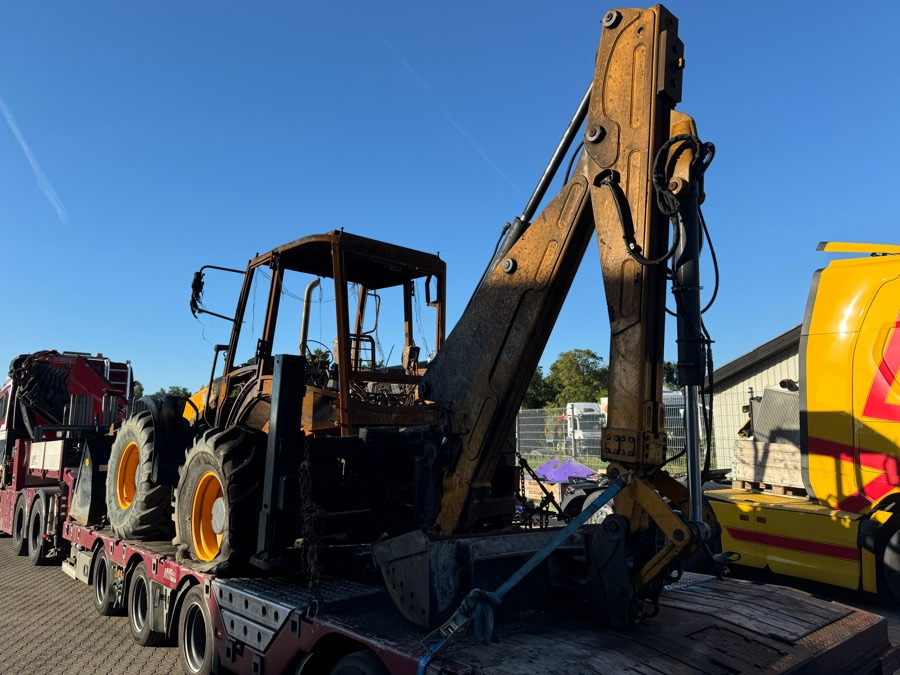 TEREX 980 4X4 // BURNED - Baggerlader: das Bild 2 TEREX 980 4X4 // BURNED - Baggerlader: das Bild 2