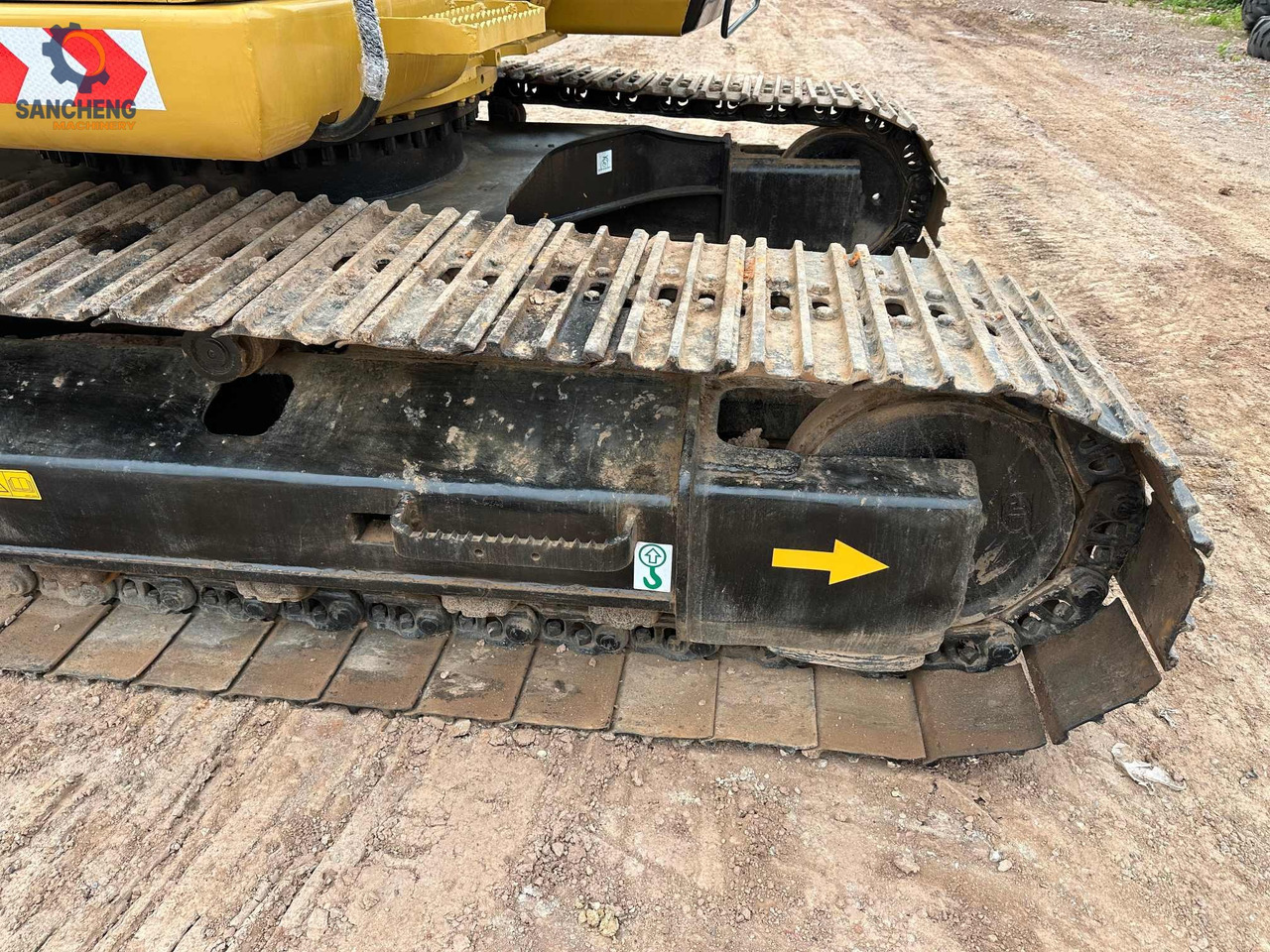 Kettenbagger CAT 320CL excavator with hammer: das Bild 9