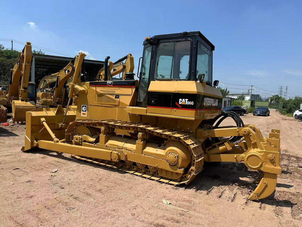CAT D6G - Bulldozer: das Bild 1 CAT D6G - Bulldozer: das Bild 1