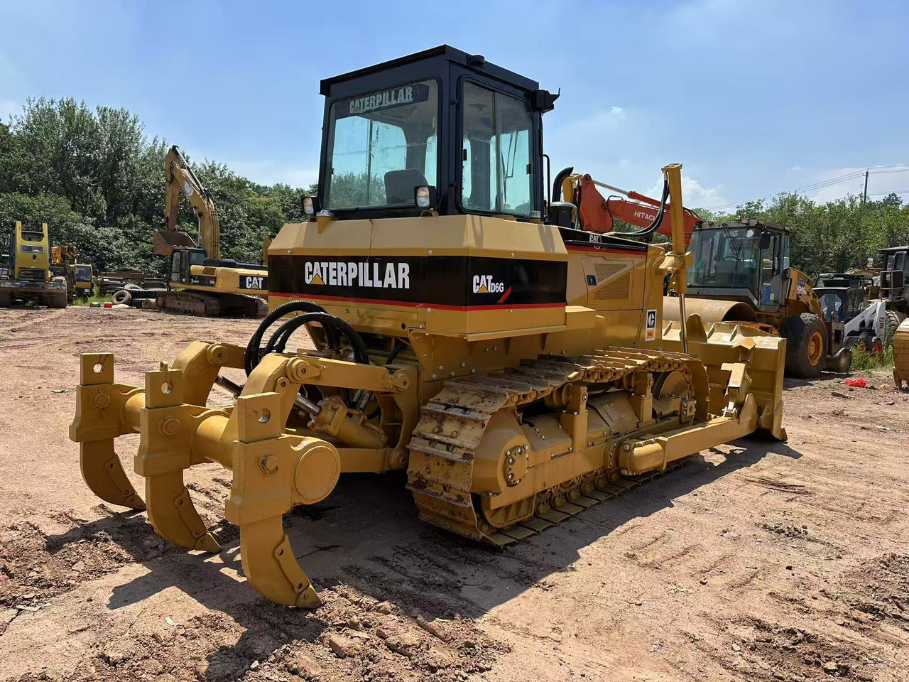 CAT D6G - Bulldozer: das Bild 1 CAT D6G - Bulldozer: das Bild 1