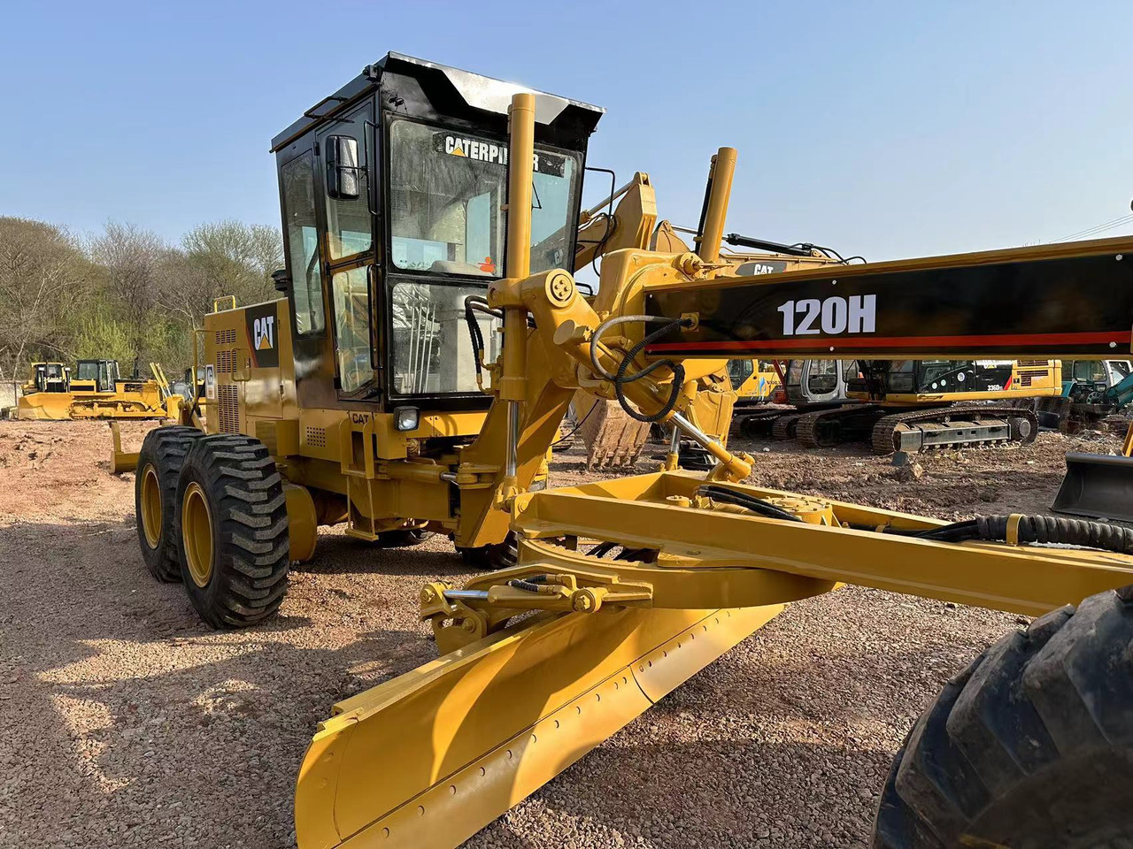 CATERPILLAR 120H motor grader - Grader: das Bild 2 CATERPILLAR 120H motor grader - Grader: das Bild 2