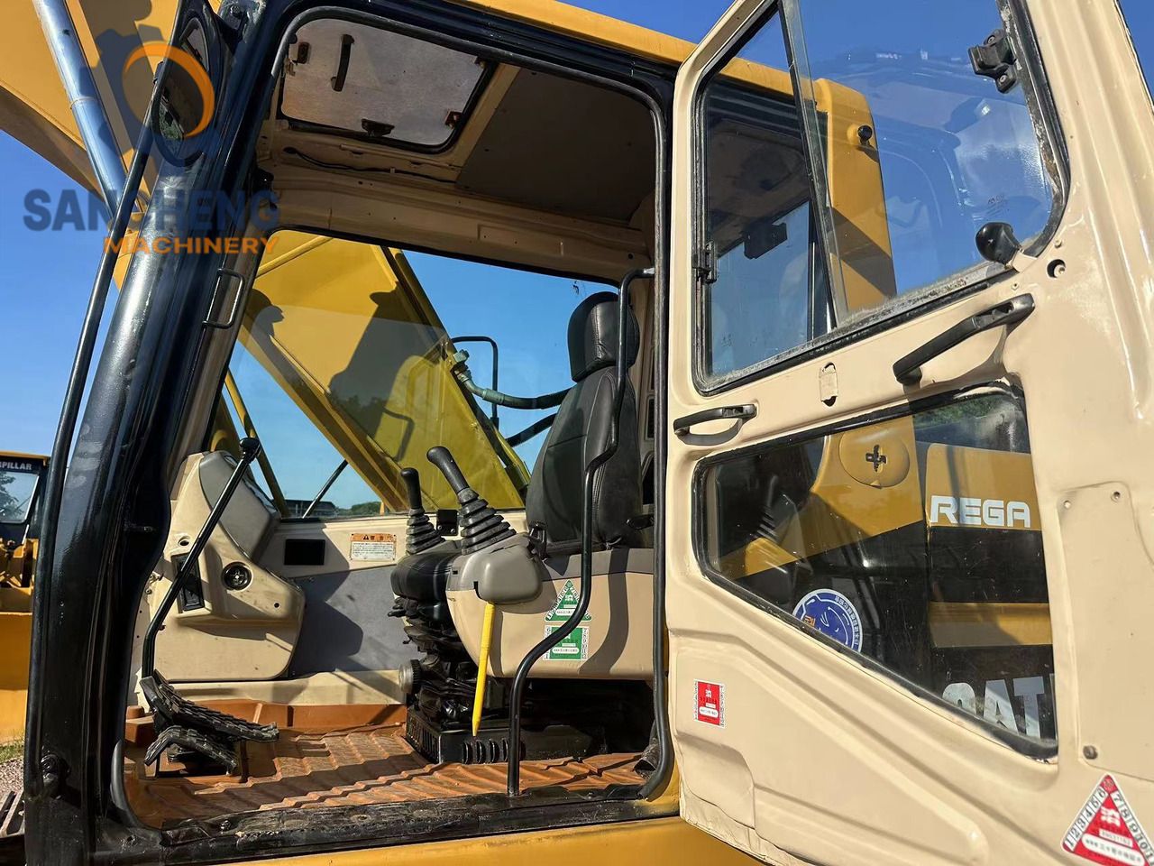Kettenbagger CATERPILLAR 320B: das Bild 10