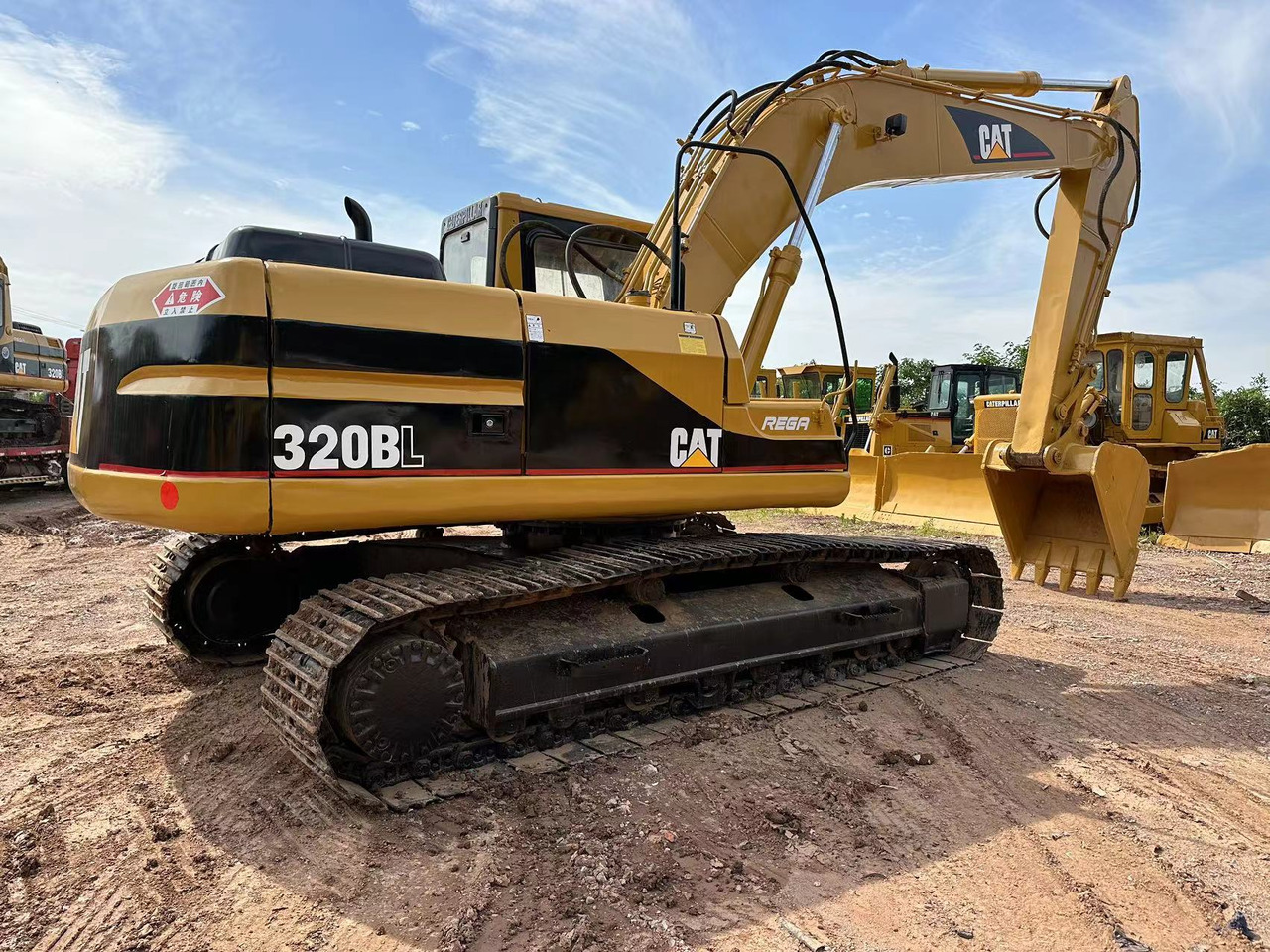 CATERPILLAR 320B - Kettenbagger: das Bild 1 CATERPILLAR 320B - Kettenbagger: das Bild 1