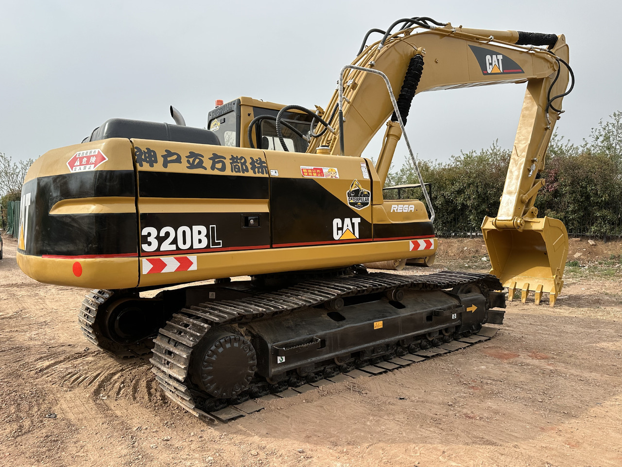 CATERPILLAR 320BL - Kettenbagger: das Bild 4 CATERPILLAR 320BL - Kettenbagger: das Bild 4
