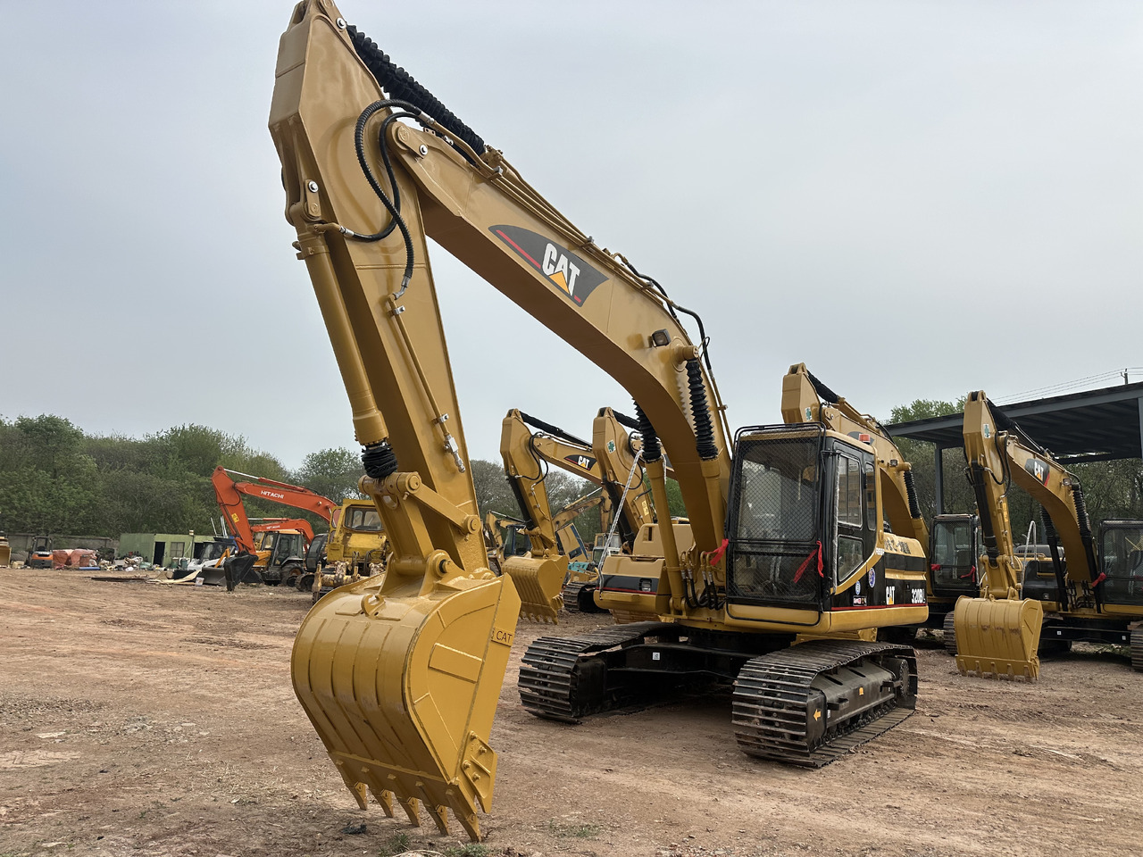 CATERPILLAR 320BL - Kettenbagger: das Bild 3 CATERPILLAR 320BL - Kettenbagger: das Bild 3
