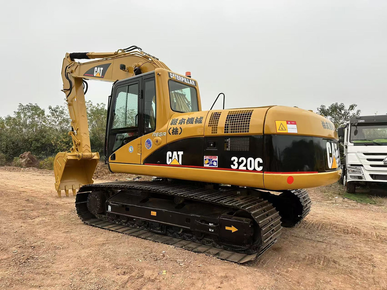 CATERPILLAR 320C - Kettenbagger: das Bild 4 CATERPILLAR 320C - Kettenbagger: das Bild 4