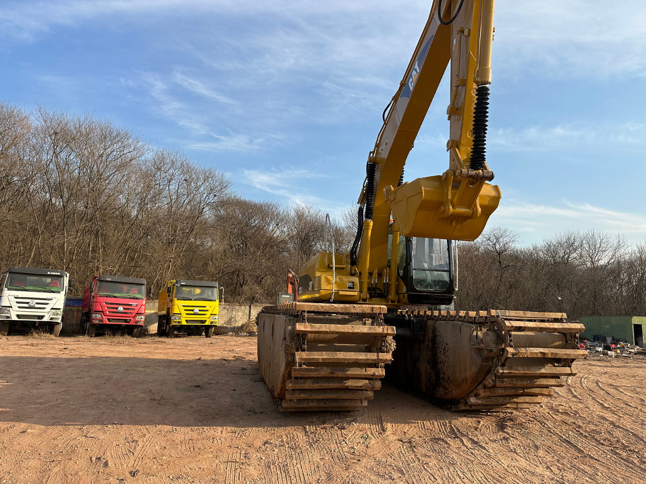 CATERPILLAR 320CL - Amphibische Bagger: das Bild 2 CATERPILLAR 320CL - Amphibische Bagger: das Bild 2