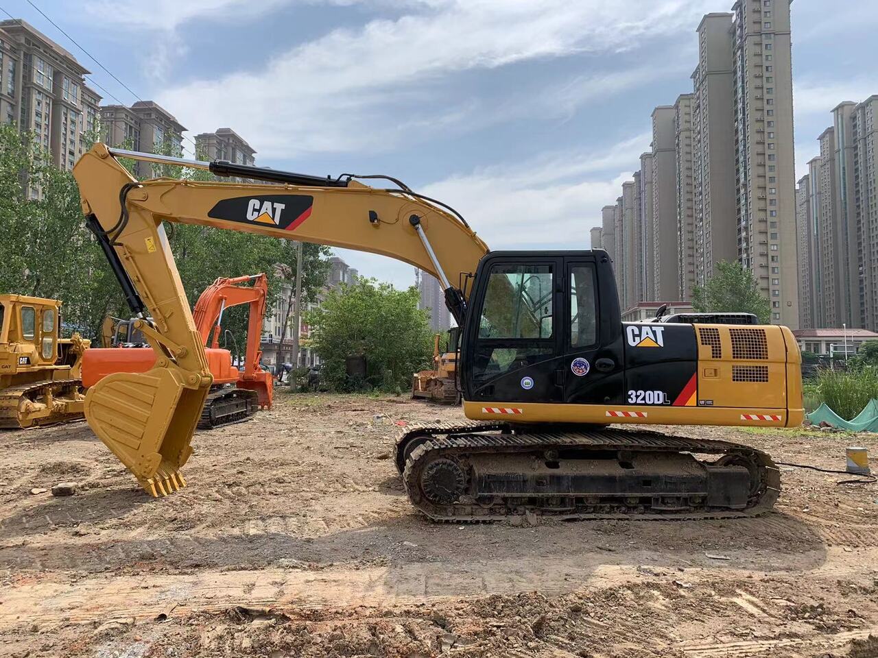 CATERPILLAR 320DL - Kettenbagger: das Bild 2 CATERPILLAR 320DL - Kettenbagger: das Bild 2