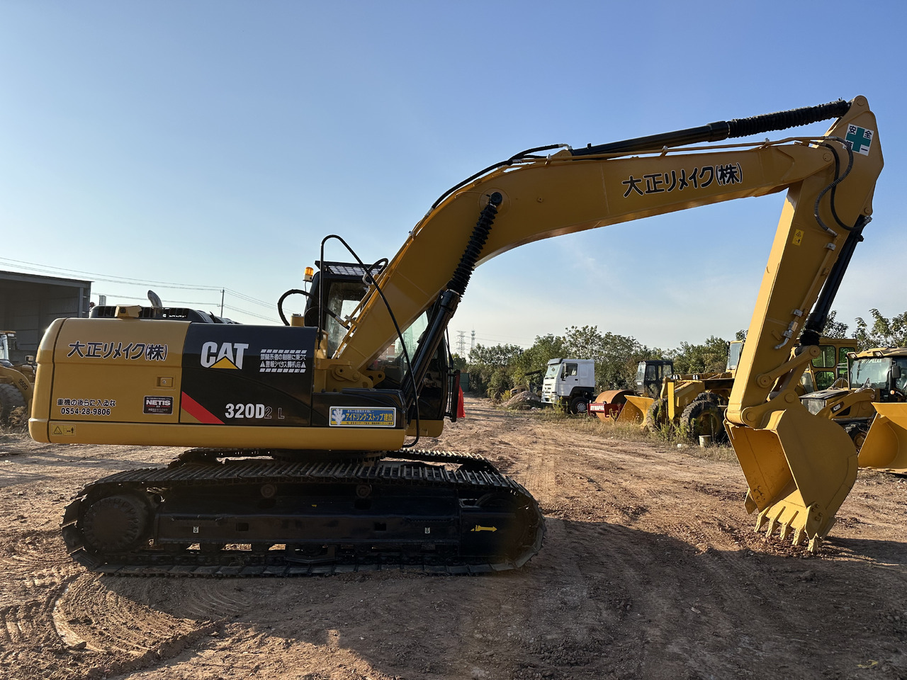 CATERPILLAR 320DL crawler excavator - Kettenbagger: das Bild 2 CATERPILLAR 320DL crawler excavator - Kettenbagger: das Bild 2