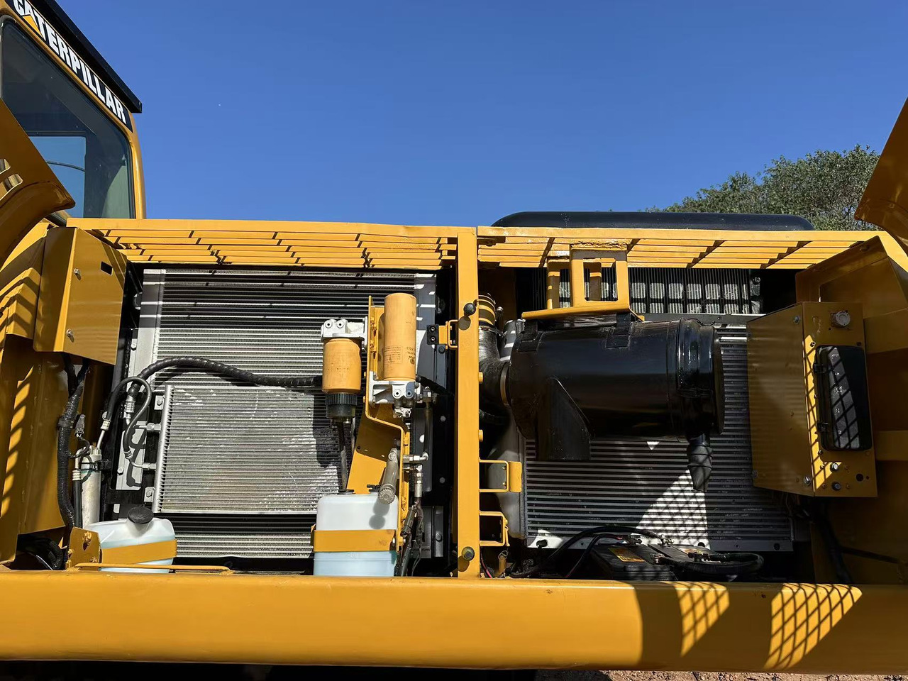 Bagger CATERPILLAR 330C: das Bild 8